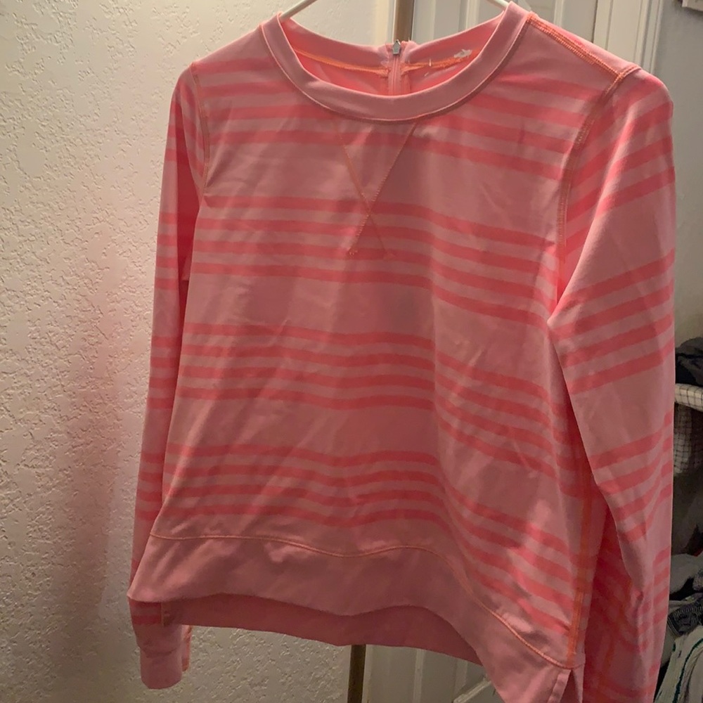 Lululemon workout top coral and orange size medium
